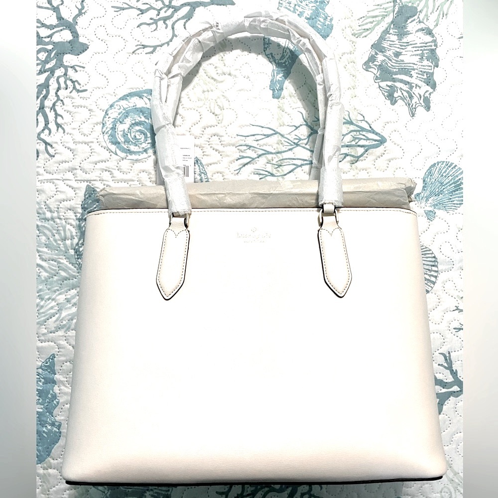 Kate Spade Harper Tote in Color Parchment